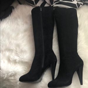Gianni Bini Suede boots